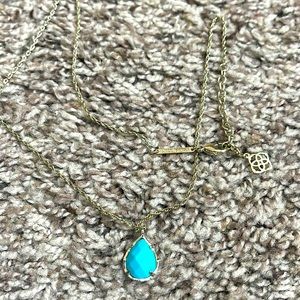 Kendra Scott necklace